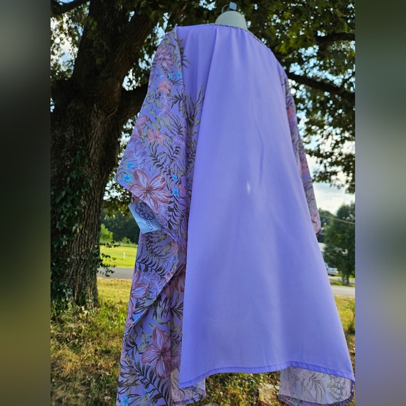 Cathrines Lavender Floral Kimono - Picture 4 of 12